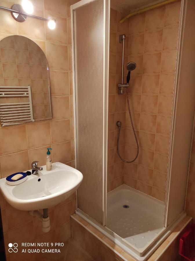 Privat Alma Apartment Nova Lesna Luaran gambar