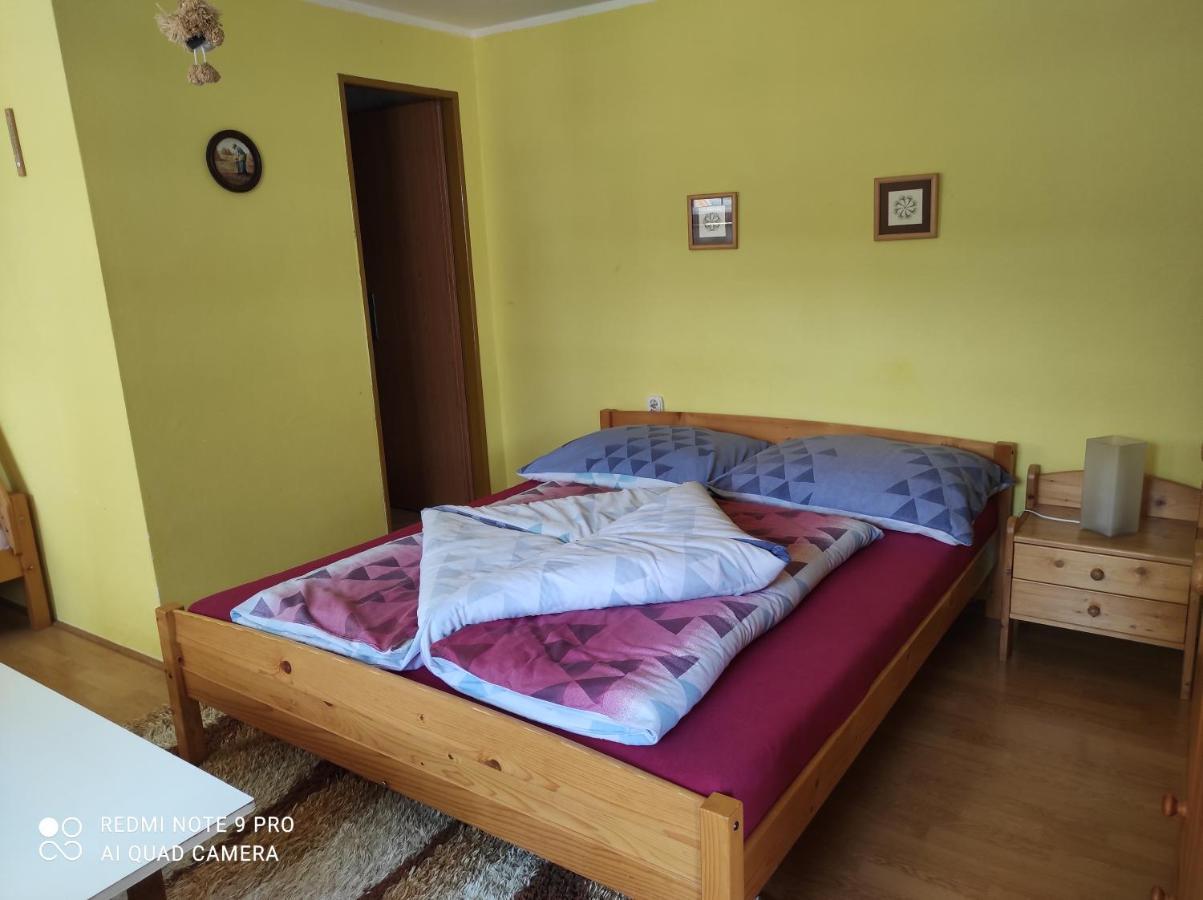 Privat Alma Apartment Nova Lesna Luaran gambar
