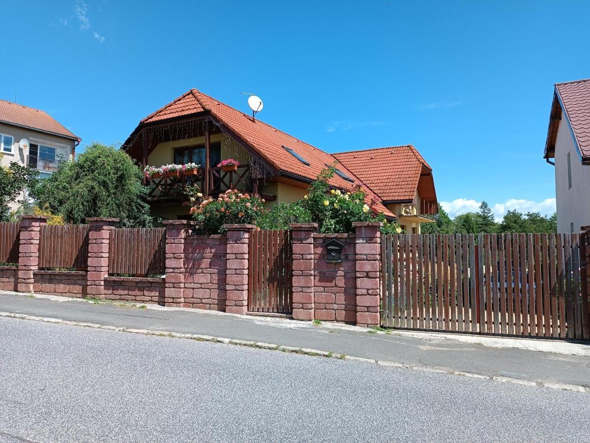 Privat Alma Apartment Nova Lesna Luaran gambar