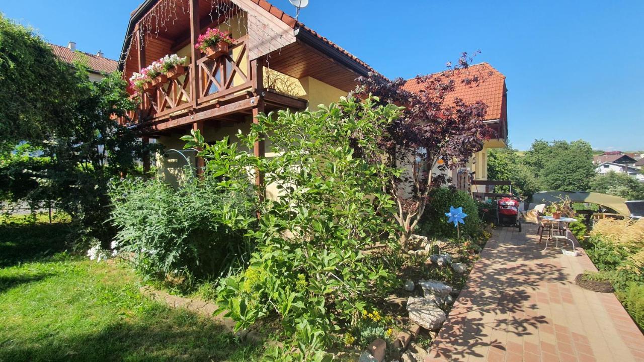Privat Alma Apartment Nova Lesna Luaran gambar
